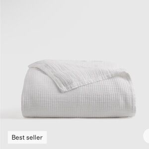 Organic Cotton Ribbed Coverlet in White size Twin